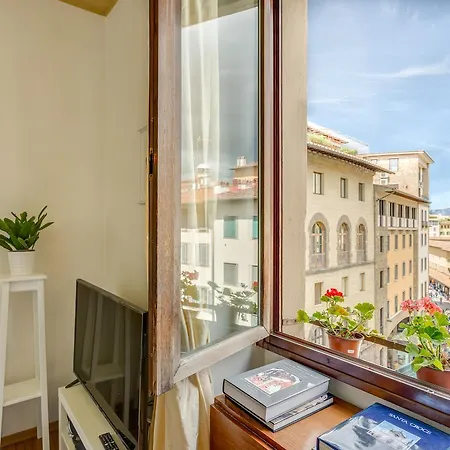 Piazza Santa Felicita Apartment Florence