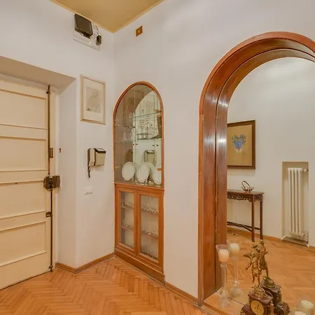 Apartment Piazza Santa Felicita *